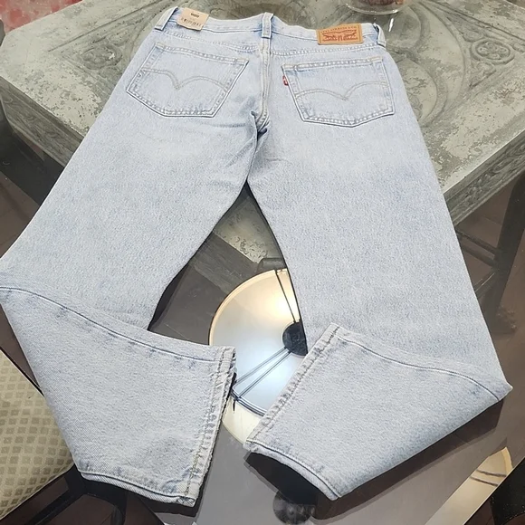 Levi's Women's Wedge Straight Light Blue Distressed Jeans New 26x28 - Picture 9 of 16